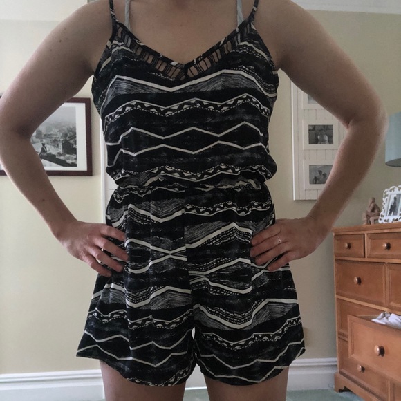 Romper - Picture 3 of 3